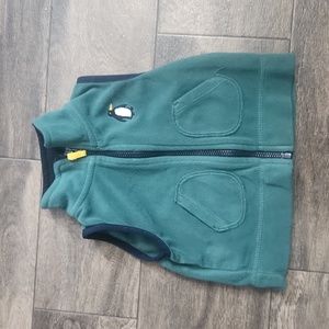 Carter's sz 6 months vest